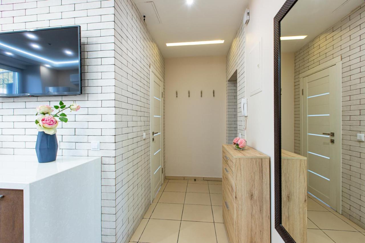 Big Jacuzzi , Sauna , Khreshchatyk Apartments Kiev Eksteriør billede