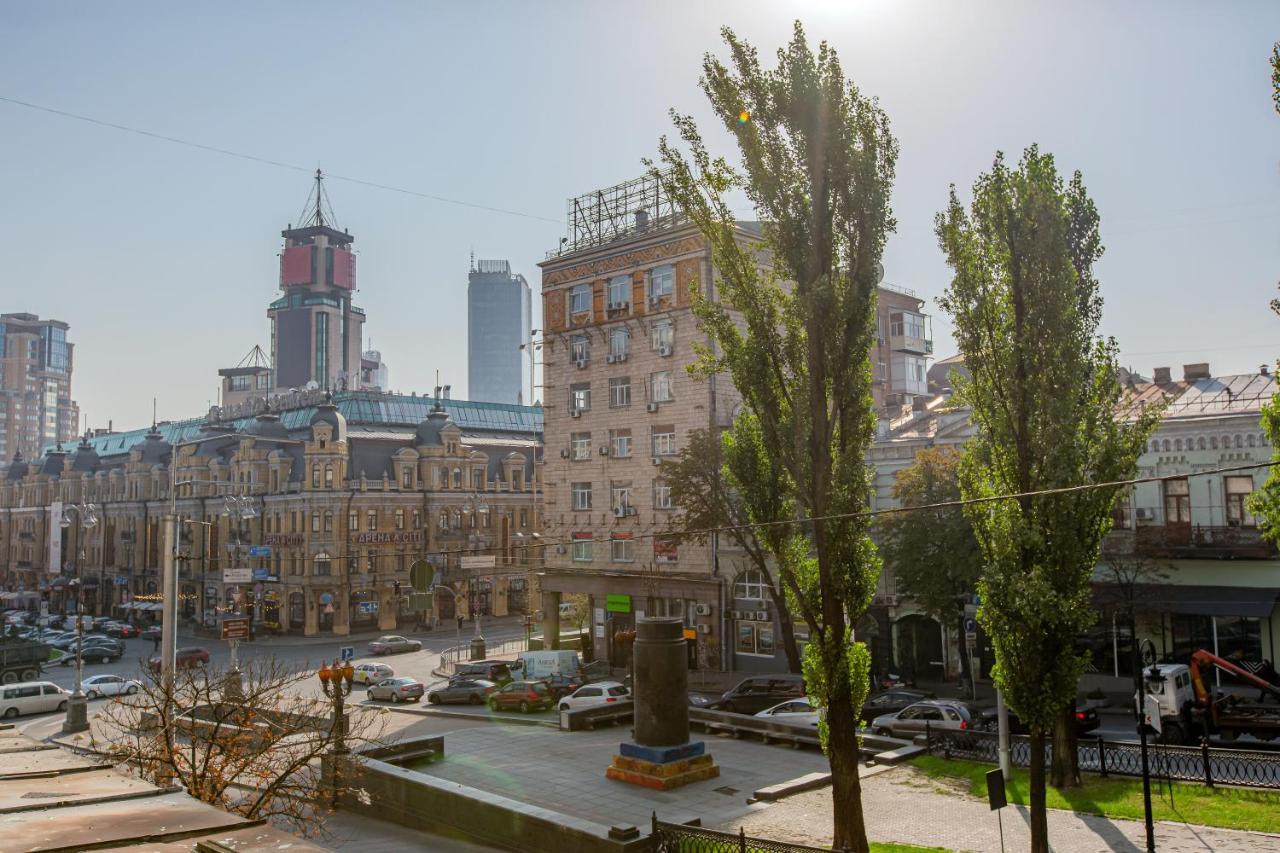 Big Jacuzzi , Sauna , Khreshchatyk Apartments Kiev Eksteriør billede