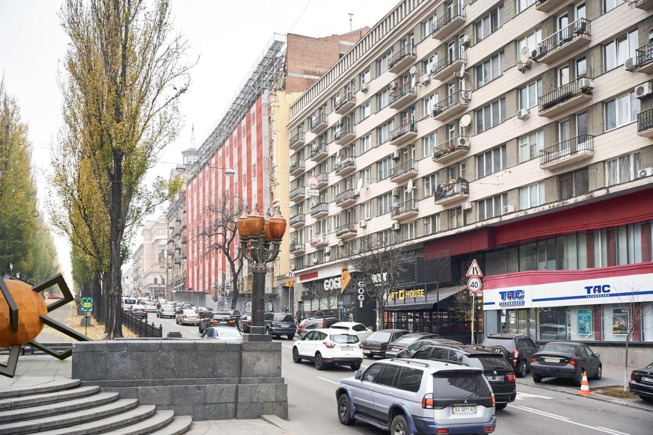 Big Jacuzzi , Sauna , Khreshchatyk Apartments Kiev Eksteriør billede